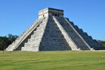 Rune Maya di Cancun